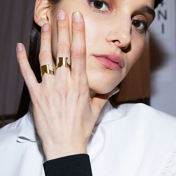 ❤︎ Tory Burch ❤︎ Serif-T Adjustable Ring Set - Fall/Winter 2020 runway - Picture 3 of 4